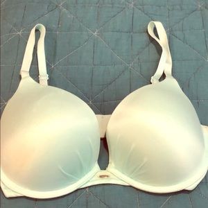 Victoria’s Secret Fabulous push-up bra